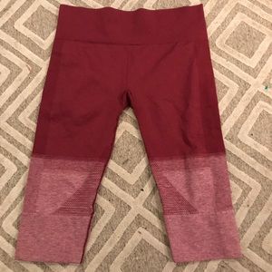 Lululemon maroon leggings